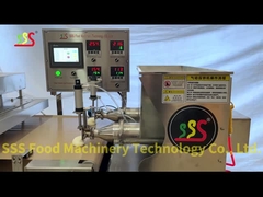 トーティーヤの生産ライン